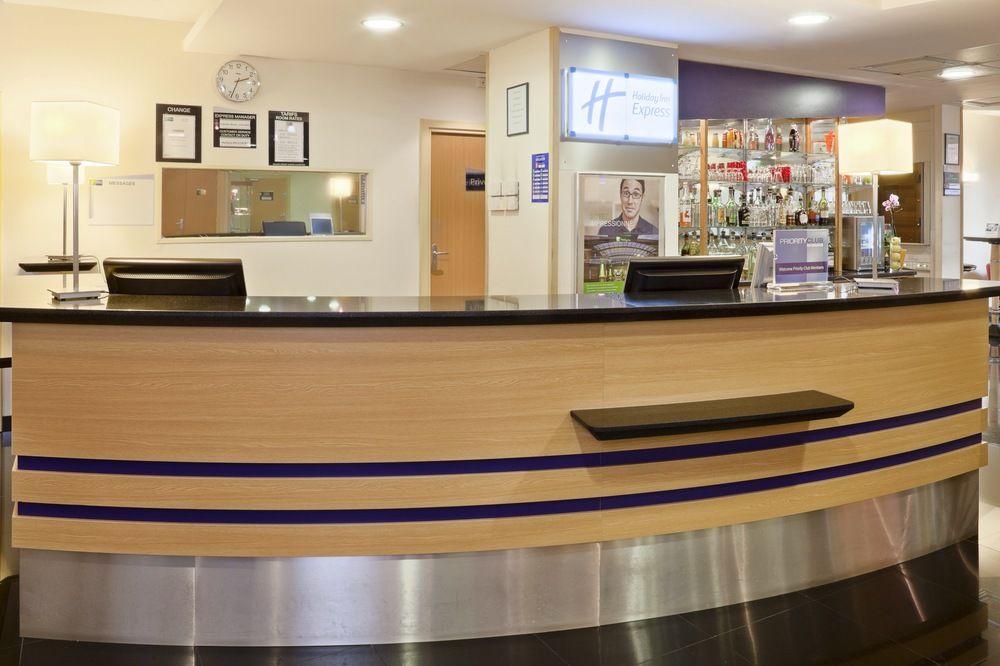 Holiday Inn Express Arras By Ihg Dış mekan fotoğraf