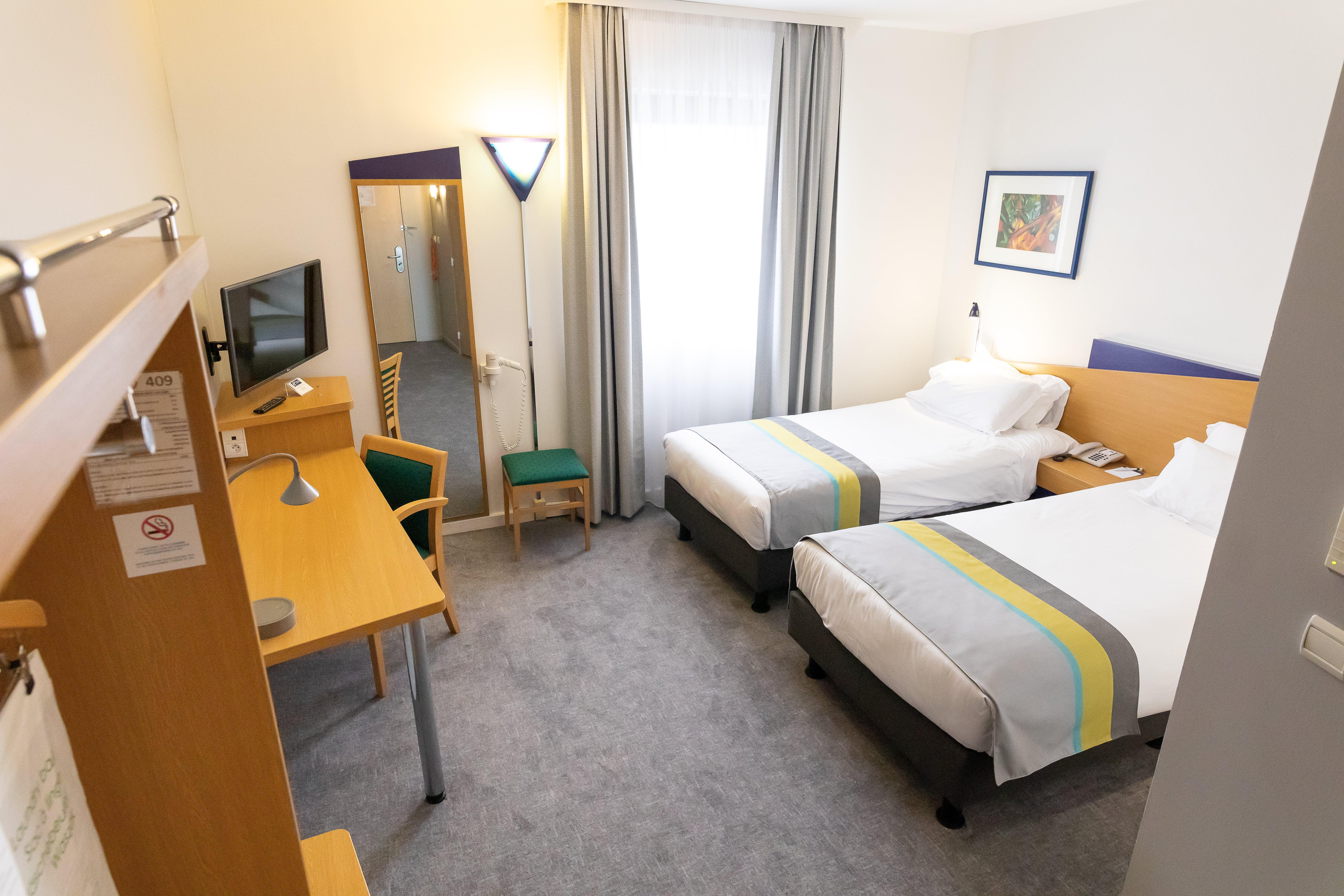Holiday Inn Express Arras By Ihg Dış mekan fotoğraf