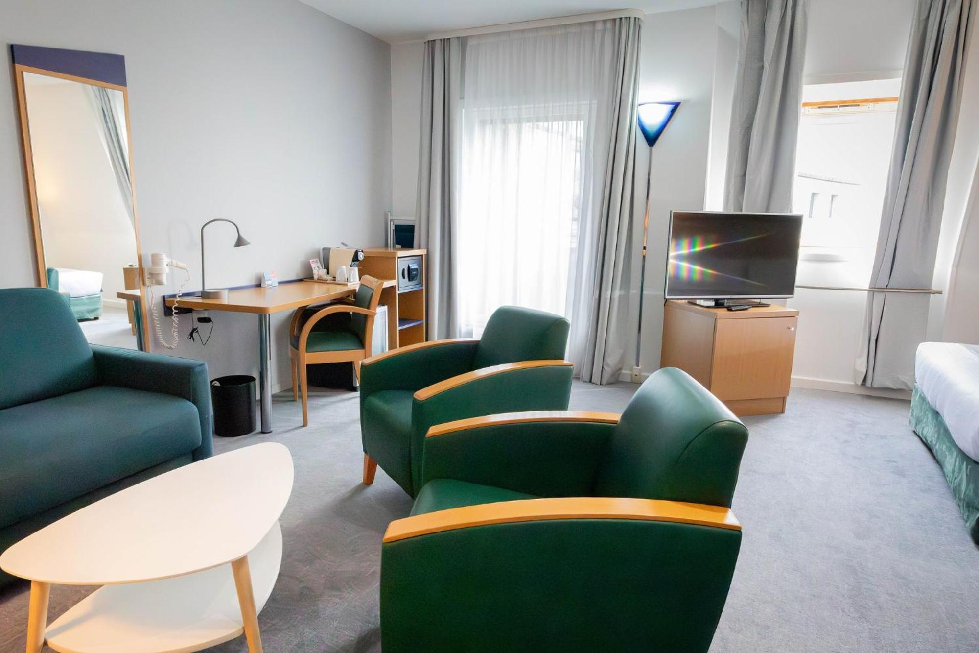 Holiday Inn Express Arras By Ihg Dış mekan fotoğraf