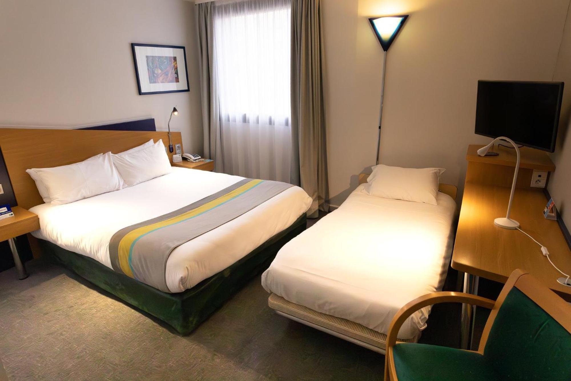 Holiday Inn Express Arras By Ihg Dış mekan fotoğraf
